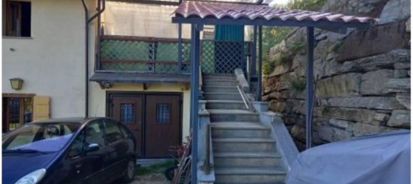 7 rooms Apartment in Barge, Italy No. 51968 6