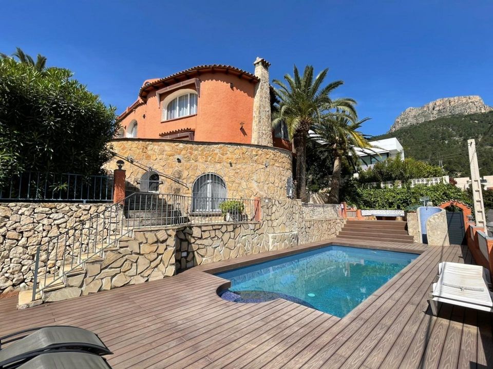 6 bedrooms Villa in Calpe, Spain No. 170293