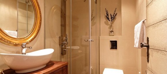 3 bedrooms Commercial property in Tivat, Montenegro No. 131 16