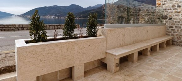 3 bedrooms Commercial property in Tivat, Montenegro No. 131 4