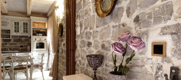 3 bedrooms Commercial property in Tivat, Montenegro No. 131 7