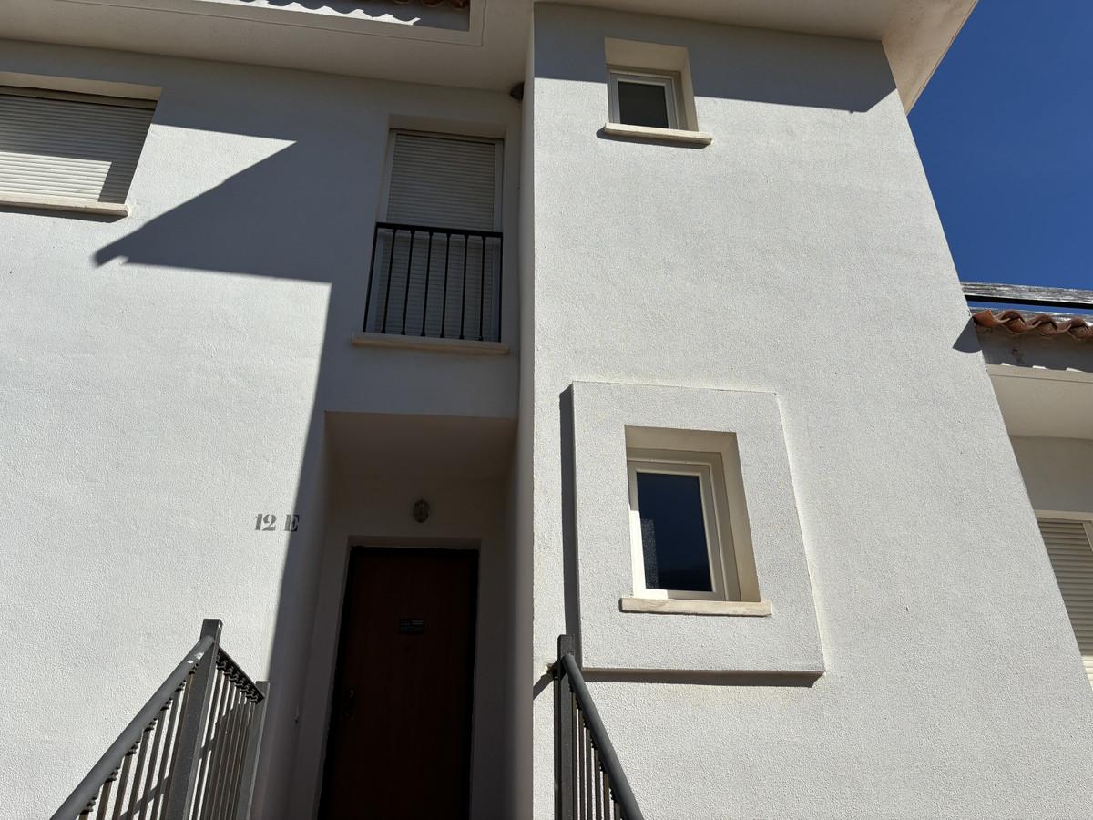 3 bedrooms Penthouse in La Duquesa, Spain No. 36986
