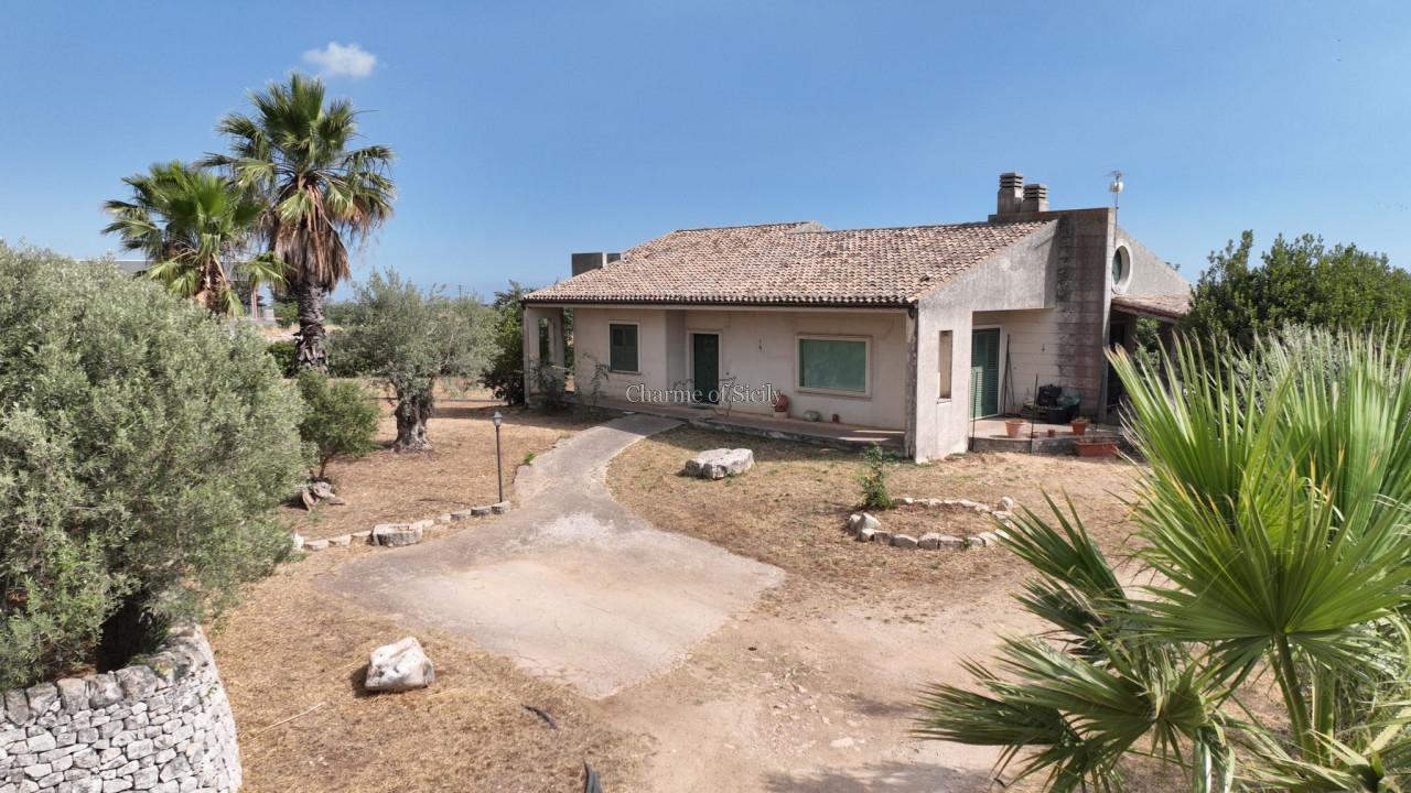 3-salle Maison à Modica, Italy No. 235936