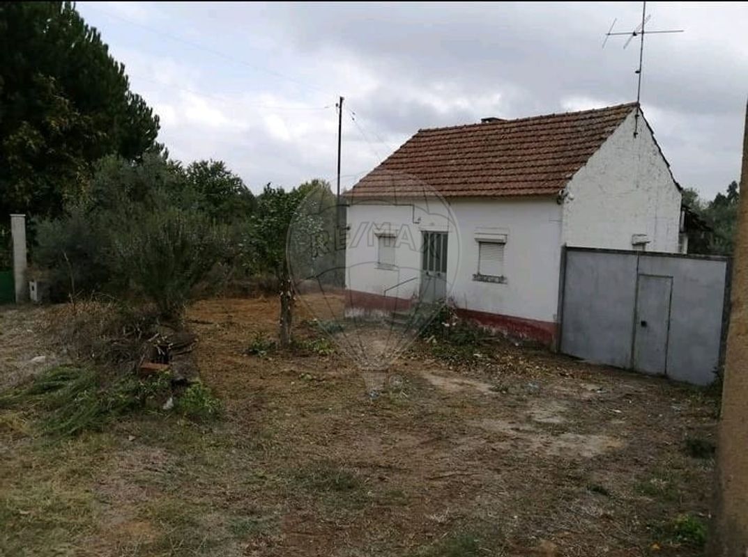 3 bedrooms House in Aguas Belas, Portugal No. 188566