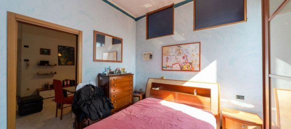 2-salle Appartement à Monza, Italy No. 32082 19