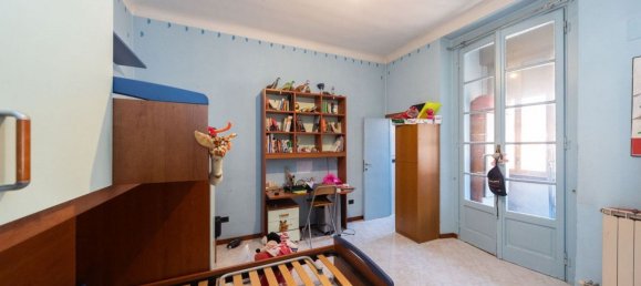 2-salle Appartement à Monza, Italy No. 32082 8