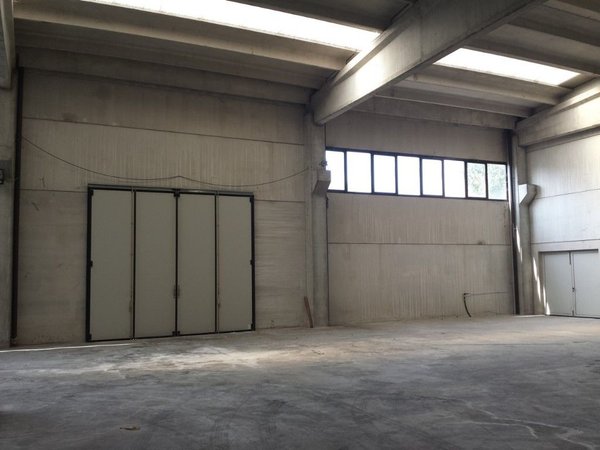 560m² Warehouse in Cavriago, Italy No. 226717