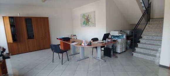 560m² Warehouse in Cavriago, Italy No. 226717 2