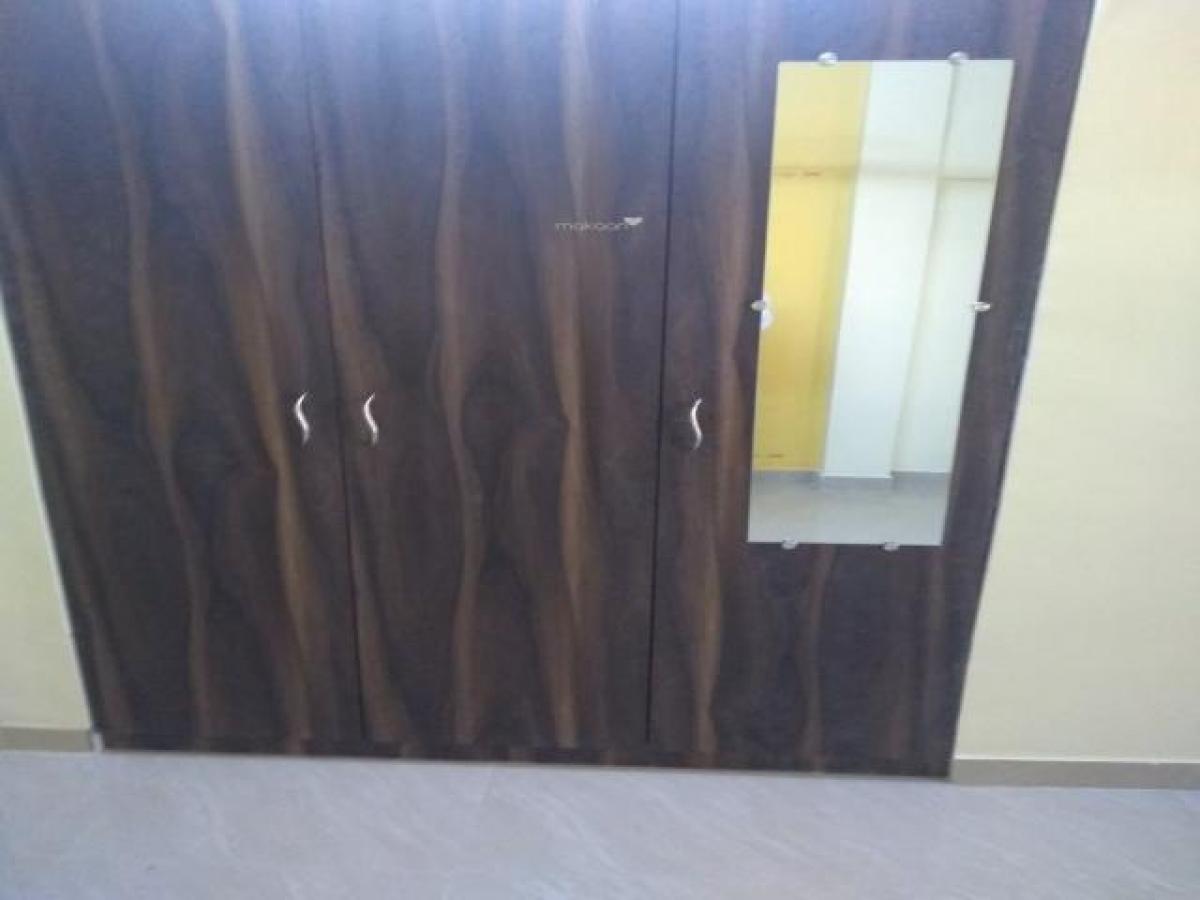 2 bedrooms House in Mumbai, India No. 23754