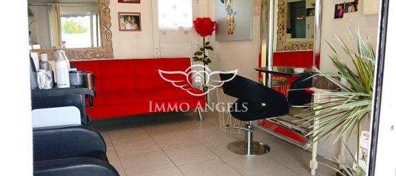 3 bedrooms House in Saint-Gilles, France No. 338762 11