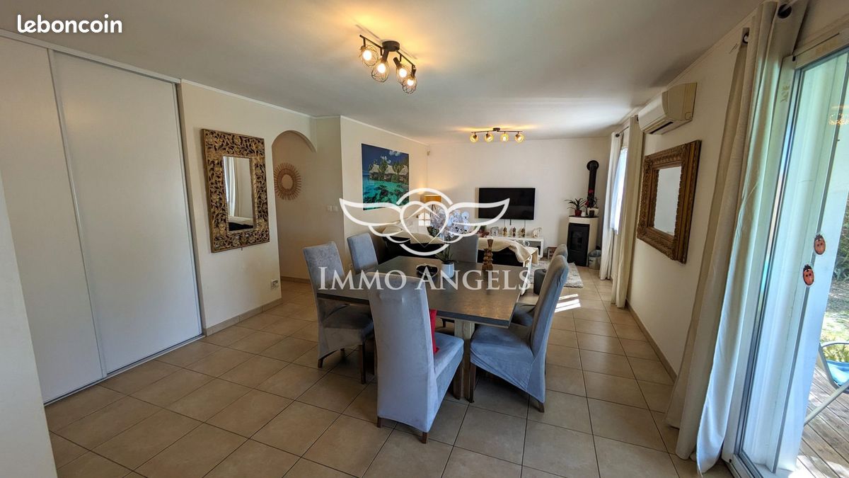 3 bedrooms House in Saint-Gilles, France No. 338762