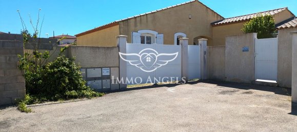 3 bedrooms House in Saint-Gilles, France No. 338762 6