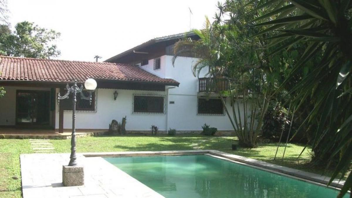 Casa de 4 dormitorios en Sao Paulo, Brazil No. 521278