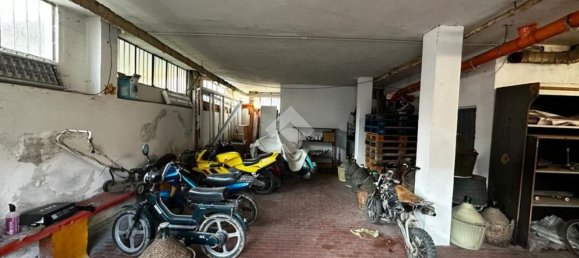  مرآب في Turin, Italy 75متر مربع رقم 288249 4