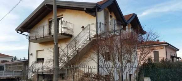 3 rooms Apartment in Castiglione Olona, Italy No. 183540 9