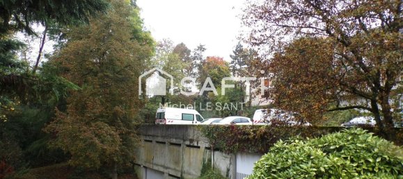 Studio in Chantilly, France No. 223008 11