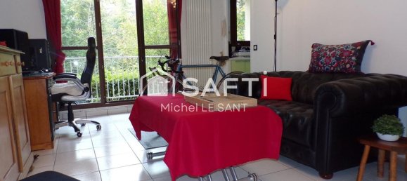 Studio in Chantilly, France No. 223008 7