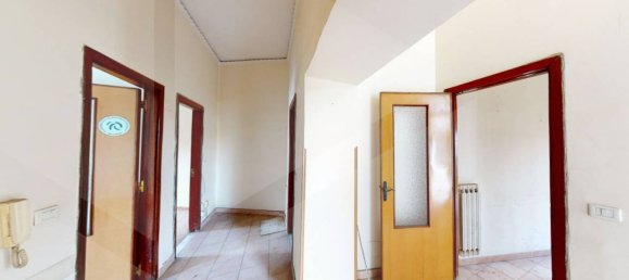 3 rooms House in Mariglianella, Italy No. 18538 3