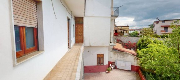 3 rooms House in Mariglianella, Italy No. 18538 17