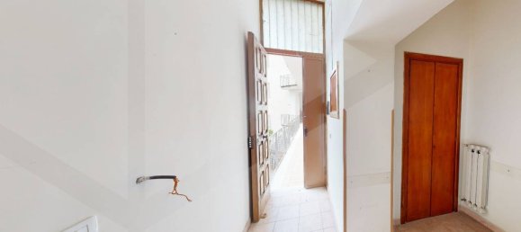 3 rooms House in Mariglianella, Italy No. 18538 8