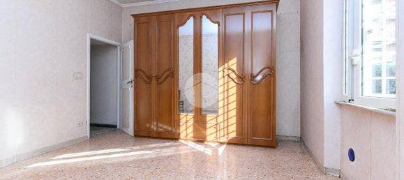 Квартира с 2 комнатами в Рим, Италия № 230646 7