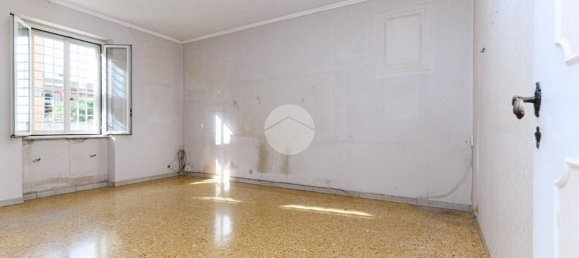 Квартира с 2 комнатами в Рим, Италия № 230646 5