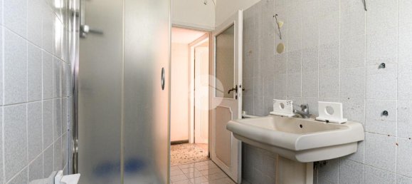 Квартира с 2 комнатами в Рим, Италия № 230646 27