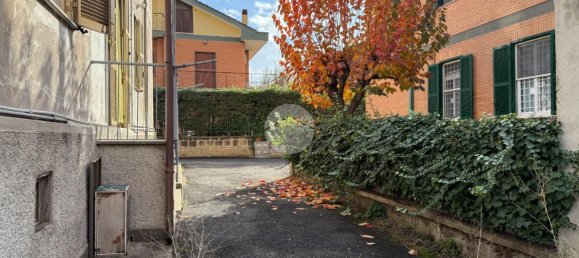 Квартира с 2 комнатами в Рим, Италия № 230646 10