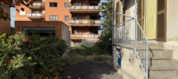 Квартира с 2 комнатами в Рим, Италия № 230646 12