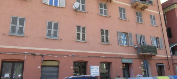 6 rooms Apartment in Genoa, Italy No. 310664 2