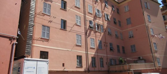 6 rooms Apartment in Genoa, Italy No. 310664 4