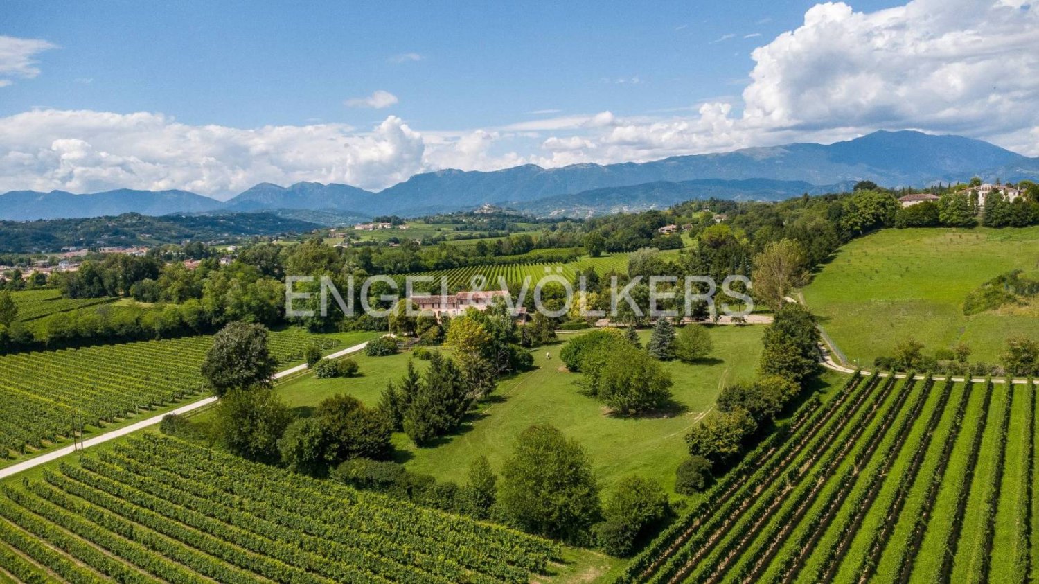 6 غرف نوم فيلا في Conegliano, Italy رقم 261896