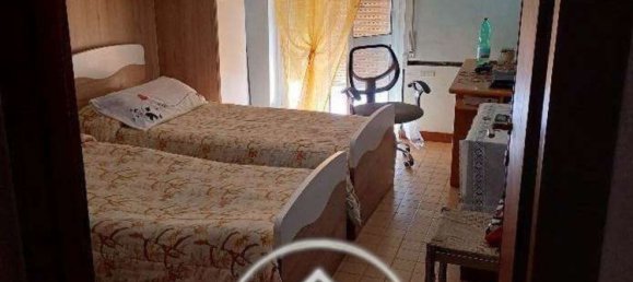 6-salle Appartement à Aprilia, Italy No. 101036 39