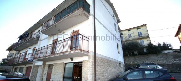 Apartamento de 5 divisões em Perugia, Italy N.º 51045 4