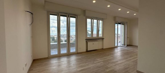 3 غرف نوم بانتهاوس في Novara, Italy رقم 334356 8