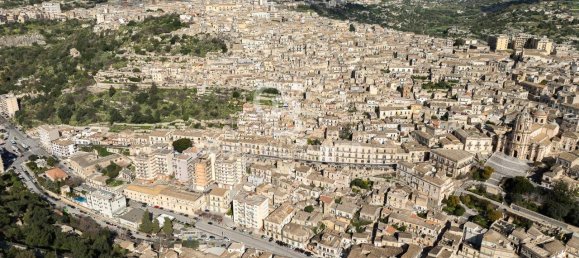 8-salle Maison à Modica, Italy No. 2488 29