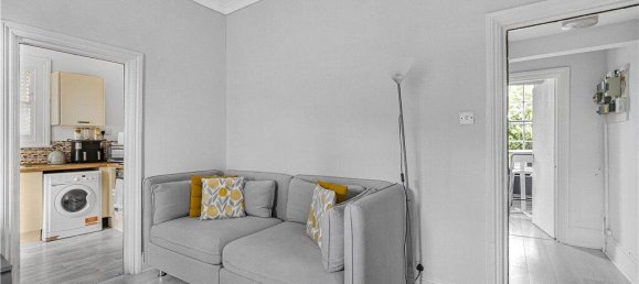 1 bedroom Apartment in London, United Kingdom No. 8737 6