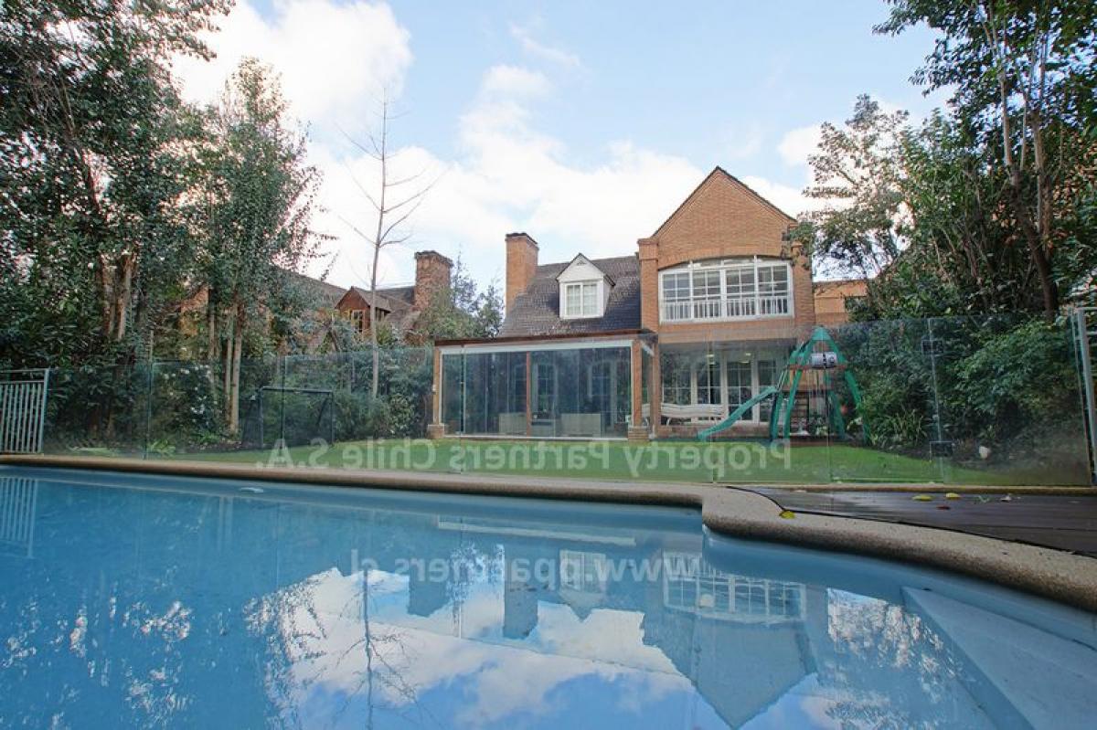 3 bedrooms House in Santiago, Chile No. 1898