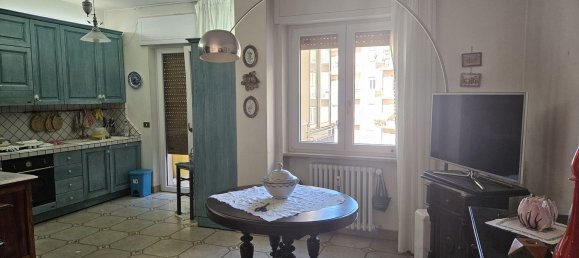 4 Schlafzimmer Wohnung in Potenza, Italy, Nr. 320088 8