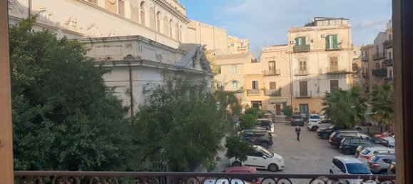 10 rooms Commercial property in Palermo, Italy No. 272145 6