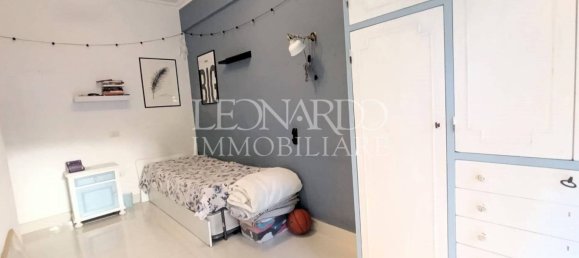 2 Schlafzimmer Wohnung in Naples, Italy, Nr. 329498 13