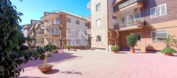 2 Schlafzimmer Wohnung in Naples, Italy, Nr. 329498 21