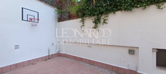 2 Schlafzimmer Wohnung in Naples, Italy, Nr. 329498 23