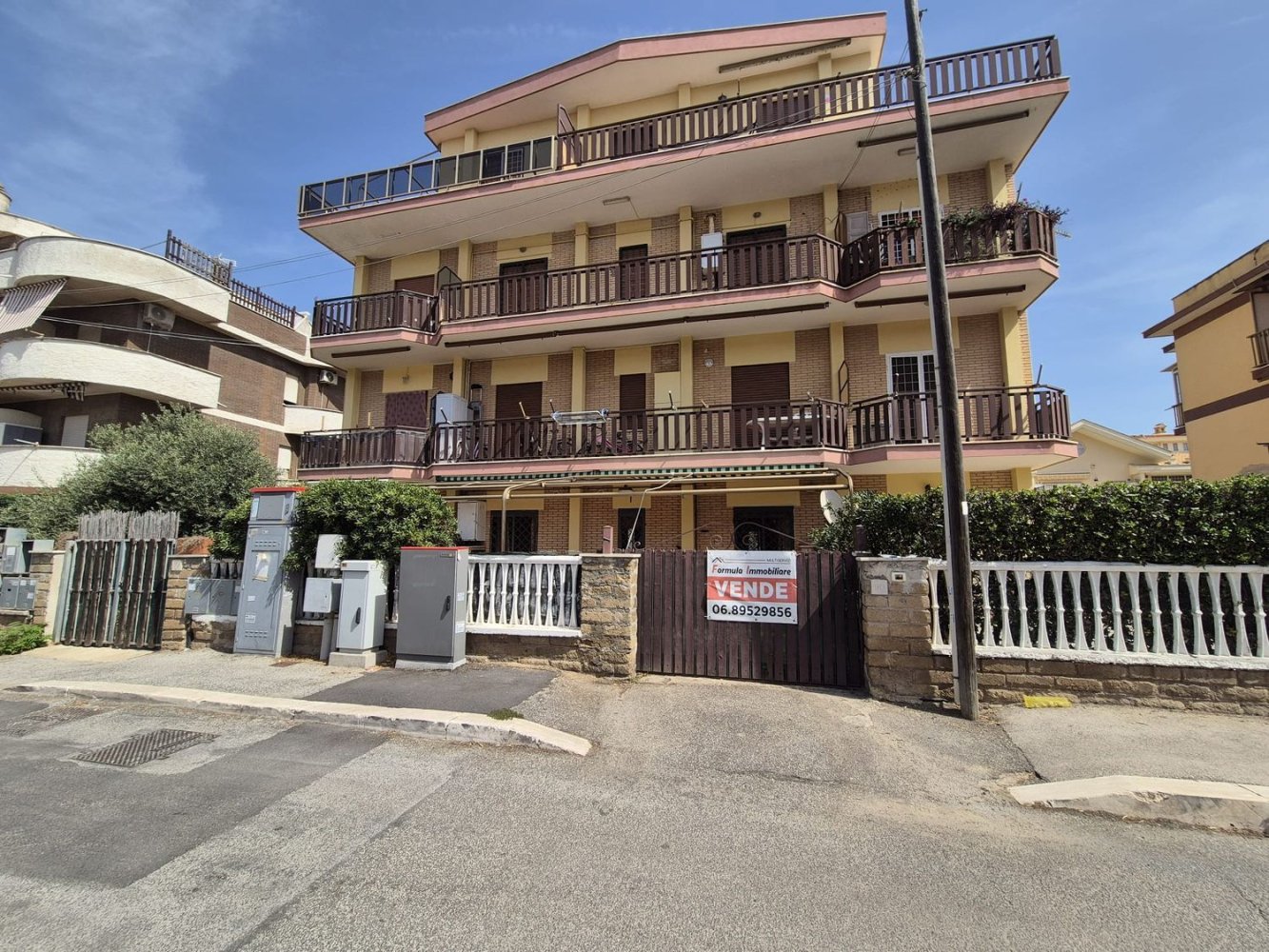 2 bedrooms Apartment in Pomezia, Italy No. 377716
