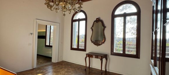 11 rooms Duplex in Venice, Italy No. 209823 2