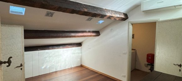 11 rooms Duplex in Venice, Italy No. 209823 24