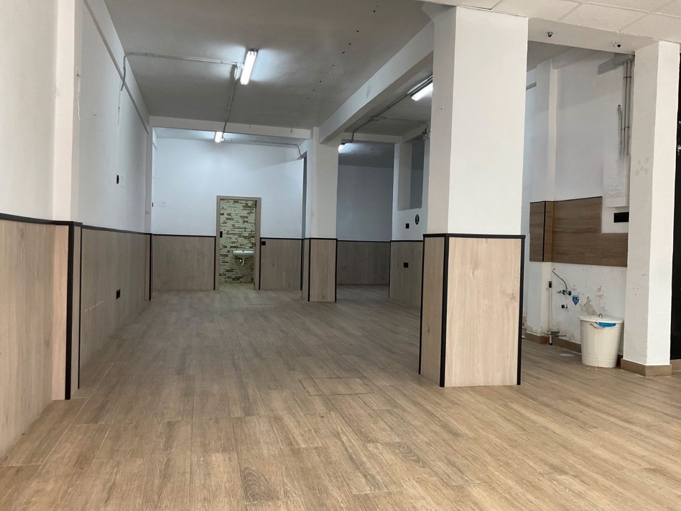 Imóvel comercial em Alcala de Henares, Spain 105 m² N.º 182293