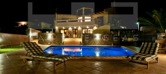 4 bedrooms Villa in Crete, Greece No. 8625 9