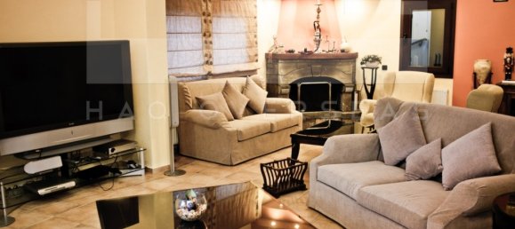 4 bedrooms Villa in Crete, Greece No. 8625 2