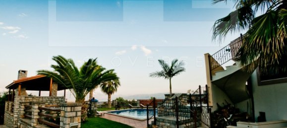 4 bedrooms Villa in Crete, Greece No. 8625 5